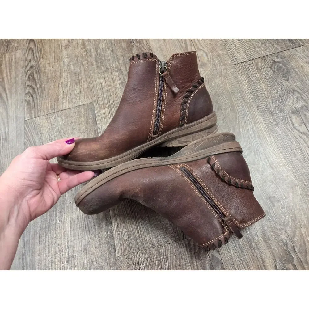 Comfortiva Align Bootie Zip Leather Weather Proof Ankle Boots Size 7.5M Brown